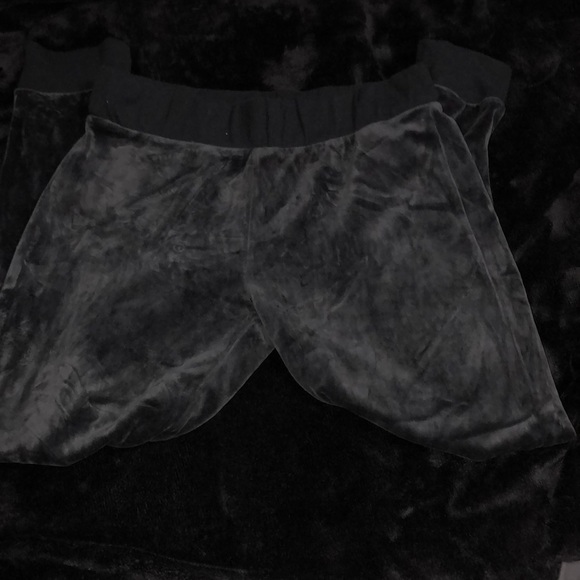 Girls Velour Track Suit - Picture 2 of 6